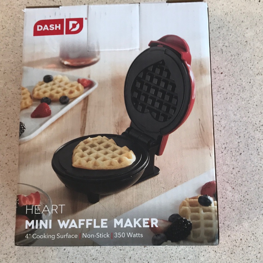 New Red Heart Dash Mini Waffle Maker
